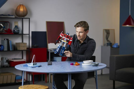 LEGO Icons Transformers Optimus Prime За 18+ Години 1508 Бройки