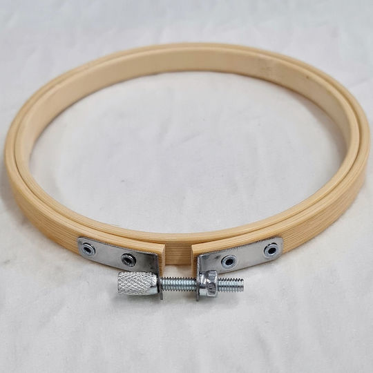 Embroidery Hoop Wooden with Screw No 4 995-4