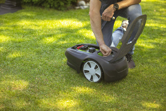 Greenworks Optimow 7 Robotic Lawn Mower