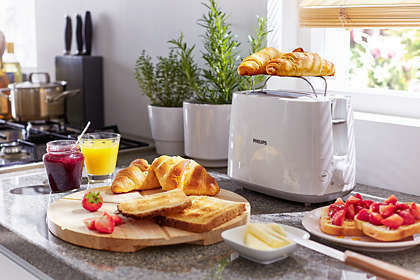Philips Daily Collection Toaster 2 Slots 900W White
