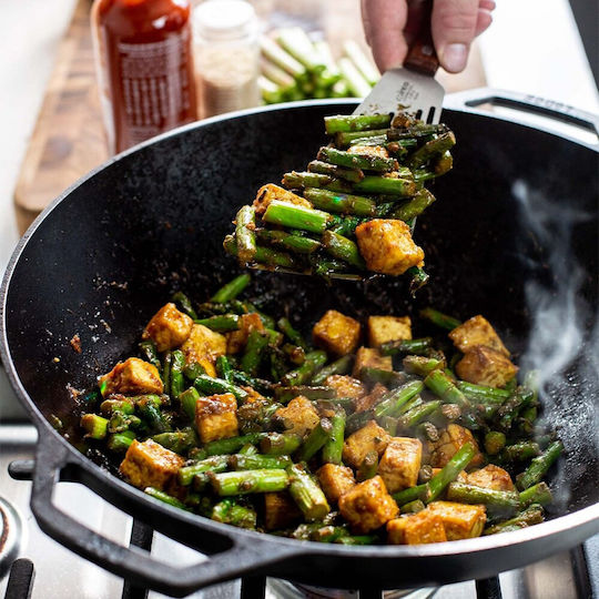 Lodge Wok made of Cast Iron 35.5cm