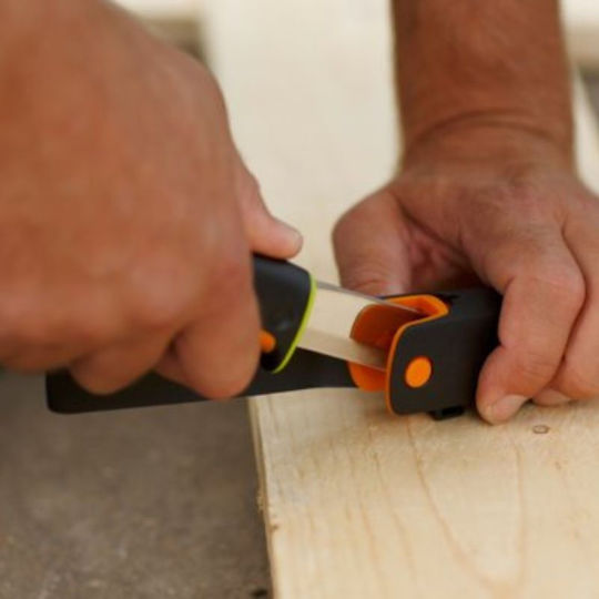 Fiskars Fiskars Carpenter's Μαχαίρι Πορτοκαλί σε Θήκη