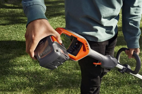 Husqvarna 215iL Kit Tăietor de iarbă De umăr / de mână Pe baterii