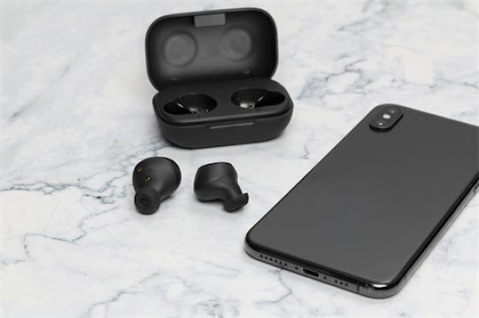 Streetz TWS-110 In-ear Bluetooth Handsfree Căști cu Carcasă de Încărcare Negru