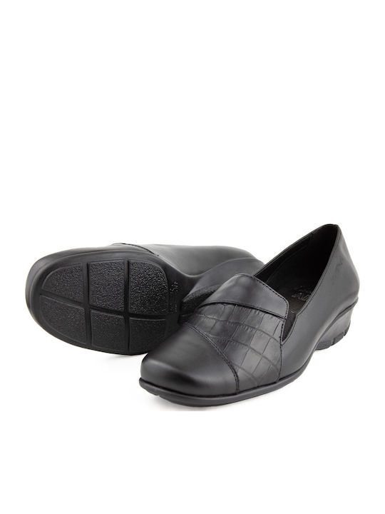 Women's Moccasins in Black Color
