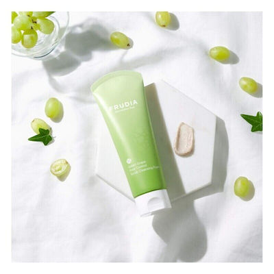 Frudia Green Grape Pore Control Cleansing Foam Scrub pentru Față 145ml