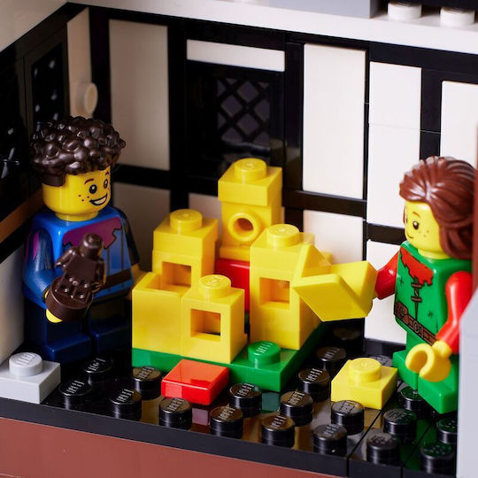 LEGO Castelul Cavalerilor Leu Pentru Vârsta 18+ Număr Bucăți 4514