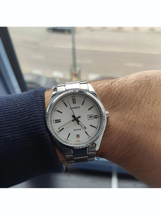 Casio Ρολόι Μπαταρίας με Μεταλλικό Μπρασελέ Casio Ρολόι Μπαταρίας με Μεταλλικό Μπρασελέ
