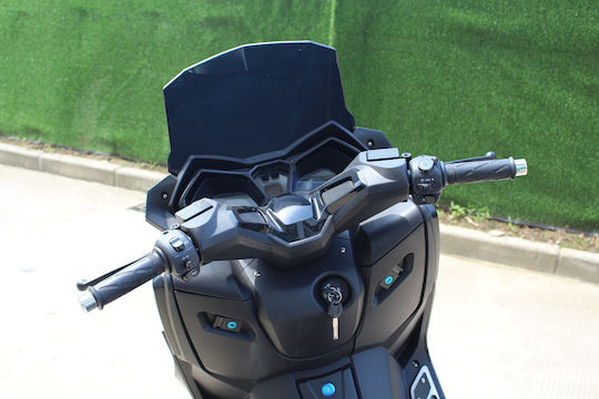 WheelnWater e-Striker Scooter Electric Putere 5000W Autonomie 250km 90Ah Negru Culoare