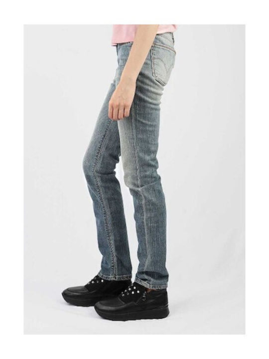 Levi's Women's Jean Trousers in Tapered Line