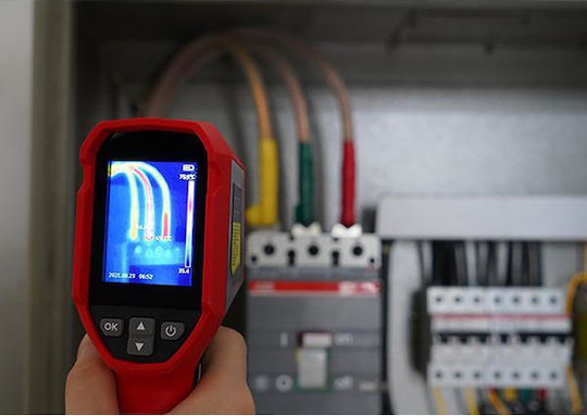 Uni-T Handheld Thermal Camera with Screen 2.4" -20°C-400°C UTI712S