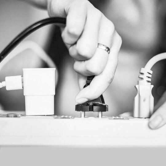 Adeleq Power Strip 5 Positions with Switch and Cable 1.5m