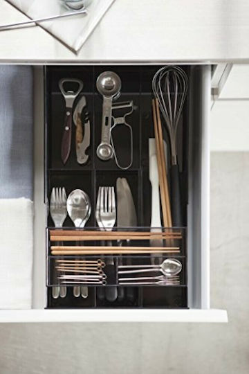 Yamazaki Tăvi Pentru Tacâmuri De Sertar Rabătabilă Din Plastic 25x24.6x5.7cm Neagră