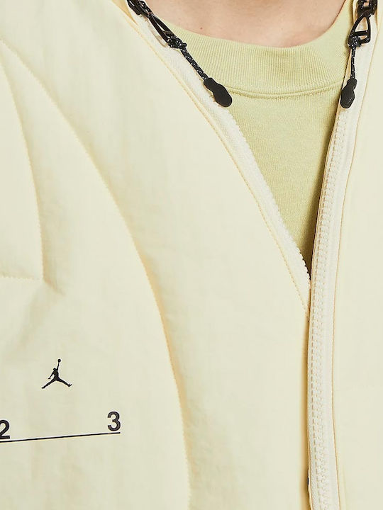23 Engineered Statement Ärmellos Jacke Coconut Milk