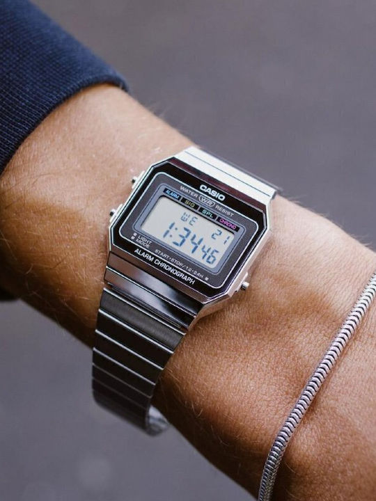Casio Vintage Iconic Ρολόι Μπαταρίας με Μεταλλικό Μπρασελέ