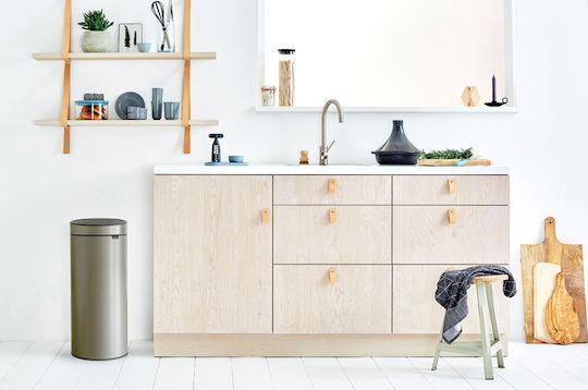 Brabantia Κάδος Touch New Απορριμμάτων Μεταλλικός με Πεντάλ Platinum 30lt