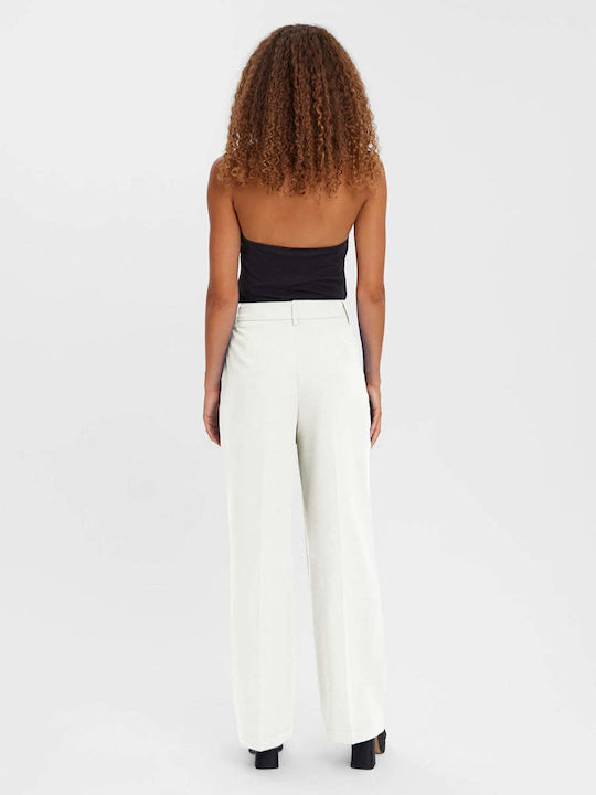 Vero Moda Women's Fabric Trousers in Regular Fit White