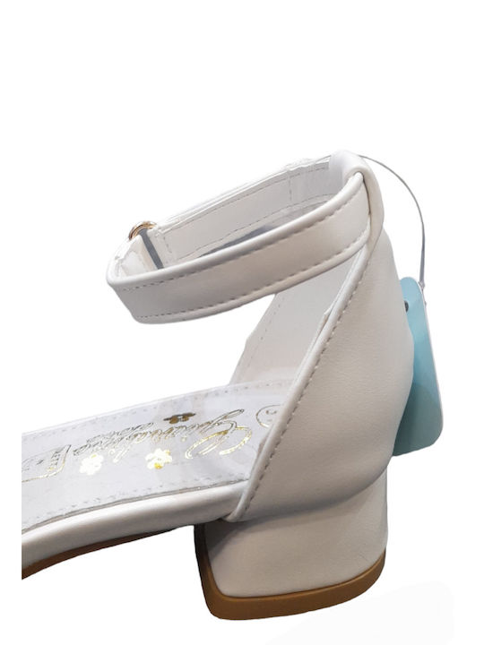 Ballerina white color with rhinestone bow and heel (heel height 3cm)