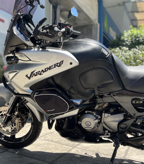 Givi Мотоциклетен Куфар Хонда Варадеро 2003-2006 в Черен цвят