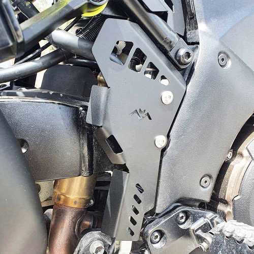 Cosmo Протектор за резервоар на спирачки на мотоциклет Suzuki V-Strom 1050 Черен
