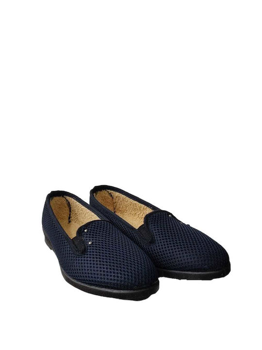 black closed slipper with buttons