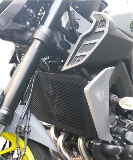 Moto Discovery Motorcycle Radiator Protector Yamaha MT-09 Black