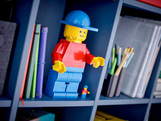 LEGO Minifigures Up-Scaled Lego Minifigure за 10+ Години 654 Бройки