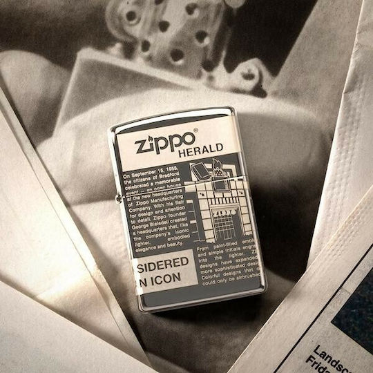 Zippo Newsprint Ветроустойчив Запалка с Пламък в Сив Цвят