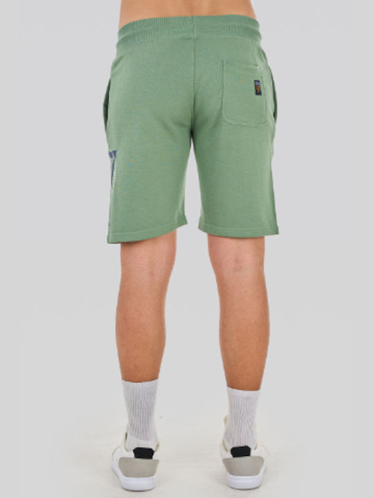 Magnetic North Men's Shorts Green