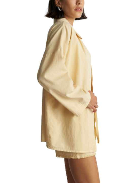 Women's Short Puffer Jacket for Spring or Autumn Beige