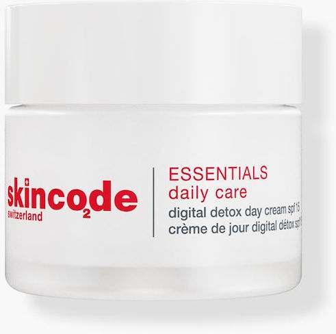 Skincode Essentials Daily Care Day Cream Cream Face Day Tinted and SPF15 50ml