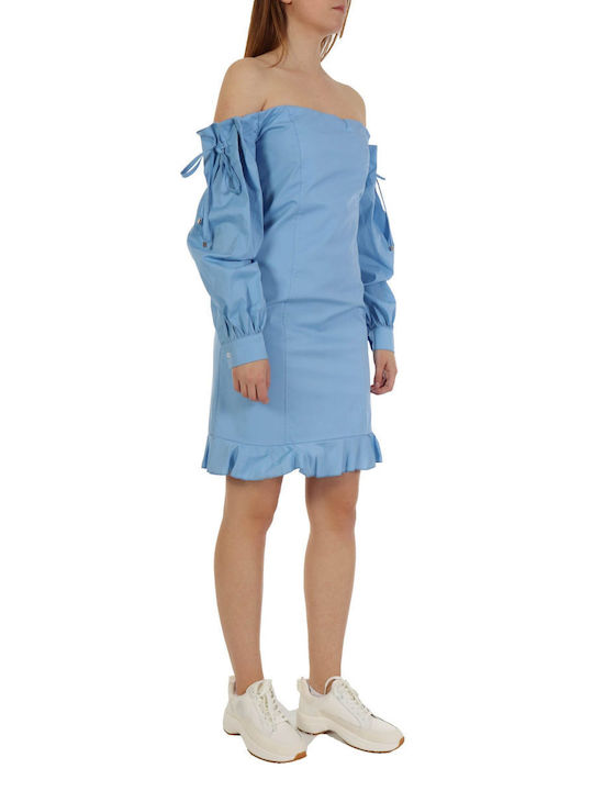 Relish Mini Kleid mit Volants Hellblau Die folgende Liquid-Vorlage ist eine Vorlage für Produktnamen in der Kategorie "Damenkleider". Übersetzen Sie nur die Textknoten der Liquid-Vorlage in die deutsche Sprache, wobei die ursprüngliche Syntax und HTML-Tags beibehalten werden, und ändern Sie nichts zwischen '{' und '}'. Geben Sie nur die Übersetzung an: Hellblau