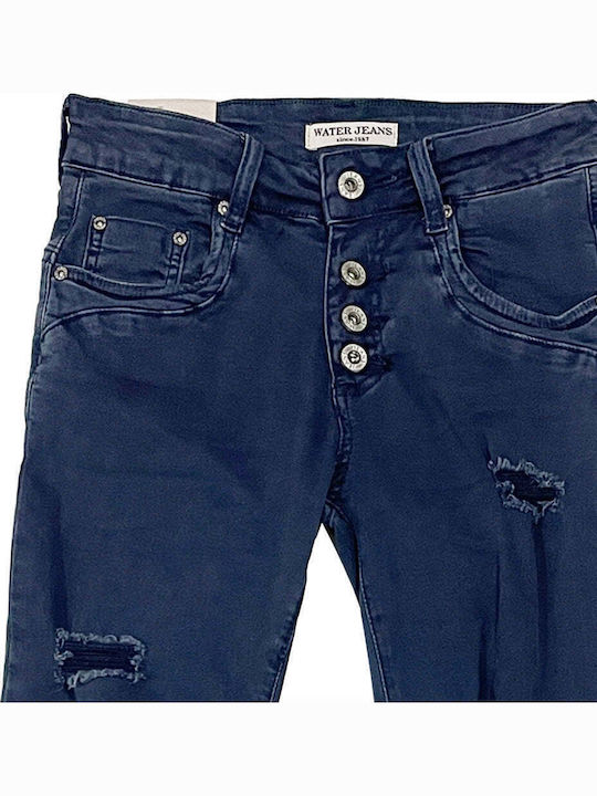 Damenjeans mit Rissen