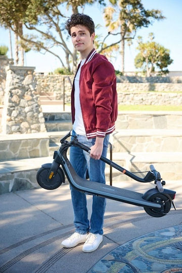 Ninebot E2 E Електрическо Скутер с 20км/ч Максимална Скорост и 25км Автономия в Черен Цвят