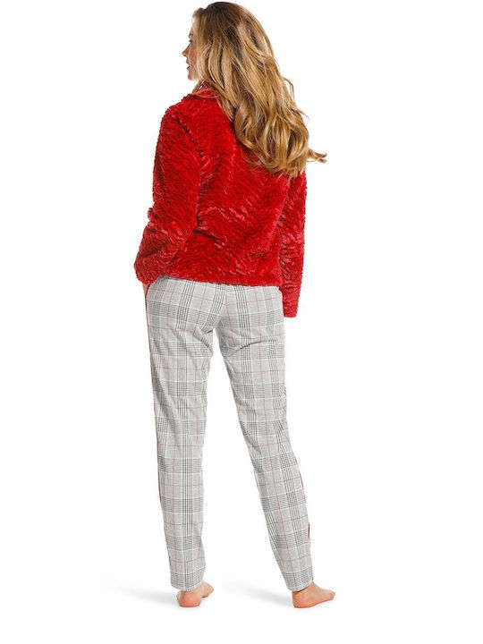 Jachetă pufoasă pentru femei 75222-334-6 Red Pastunette. Pastunette Deluxe jachetă de casă scurtă și călduroasă Deluxe cu nasturi de blană artificială cu nasturi 'chic volan roșu