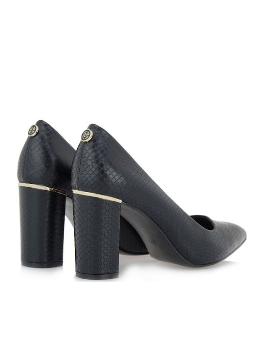 Schwarze Pumps