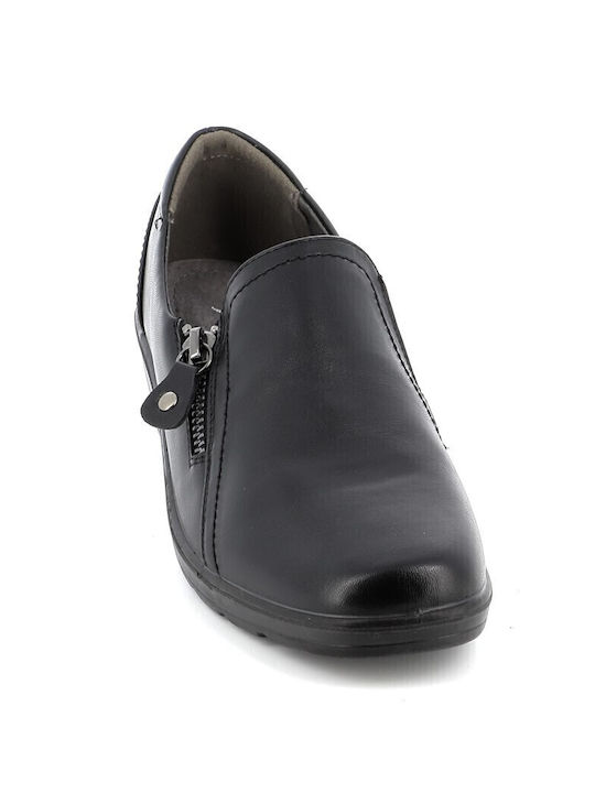 Women's Moccasins in Black Color