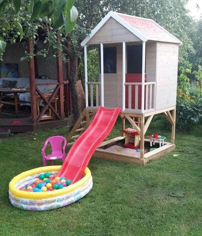 Wendi Toys Ξύλινο Παιδικό Σπιτάκι Κήπου με Τσουλήθρα