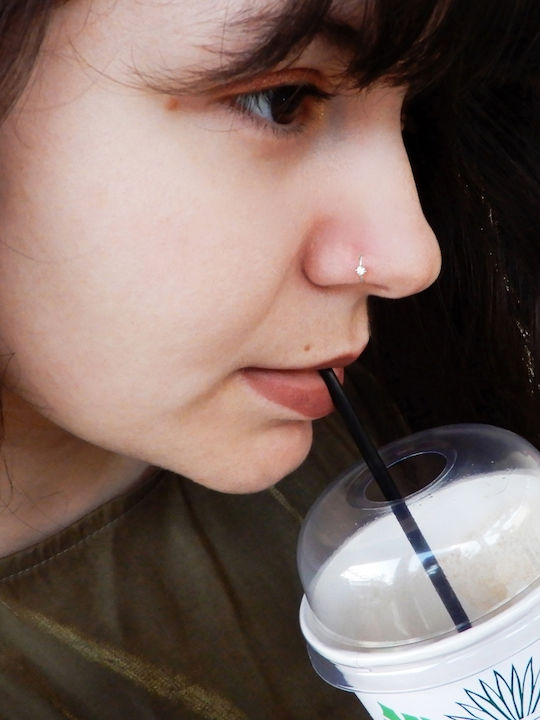 Nasenpiercing aus 14K Weißgold 8mm