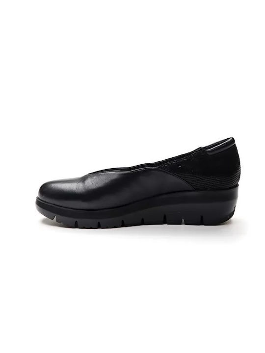 Leather Women's Moccasins in Black Color