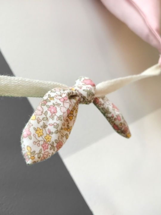 Dekoratives Wiegekissen Kinderzimmerdekoration Rosa 15x43cm
