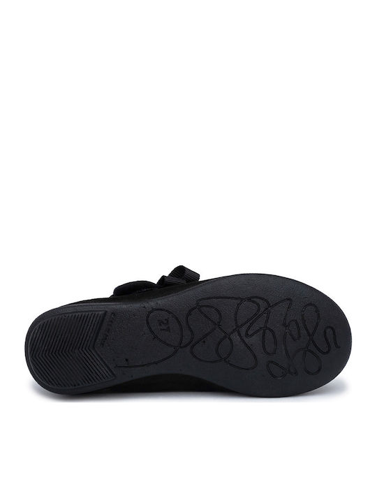 Kids Anatomic Ballerinas with Hoop & Loop Closure Black