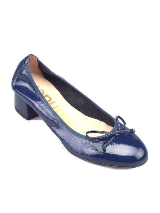 Lack Pumps Blau