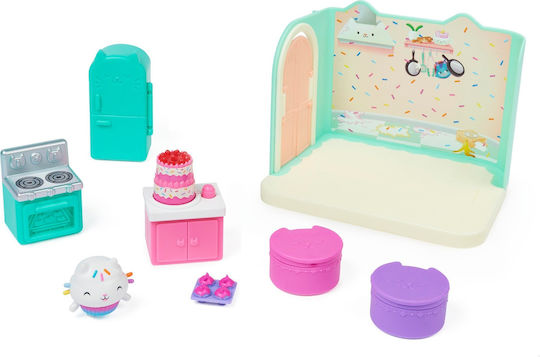 Spin Master Miniature Toy Gabbys Dollhouse Deluxe Room Gabby's Dollhouse Pink for 3+ Years Old (Various Designs/Assortments of Designs) 1pc