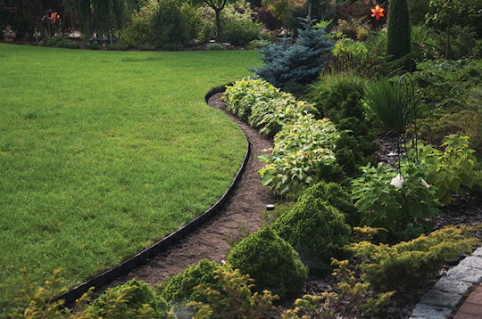 Bradas Plastic Garden Hedge in Black Colour 4cm x 10m 20 Pieces