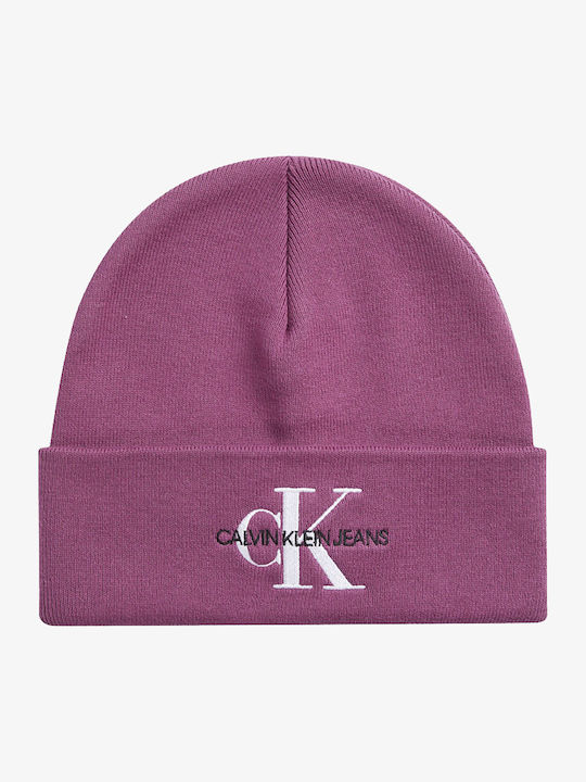 Beanie Unisex Beanie Knitted in Burgundy color