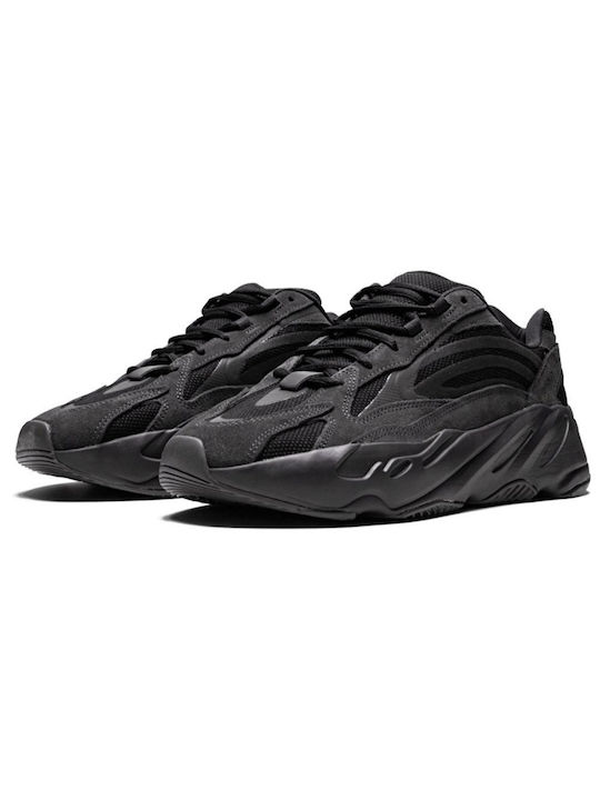 Yeezy Boost 700 Sneakers Vanta