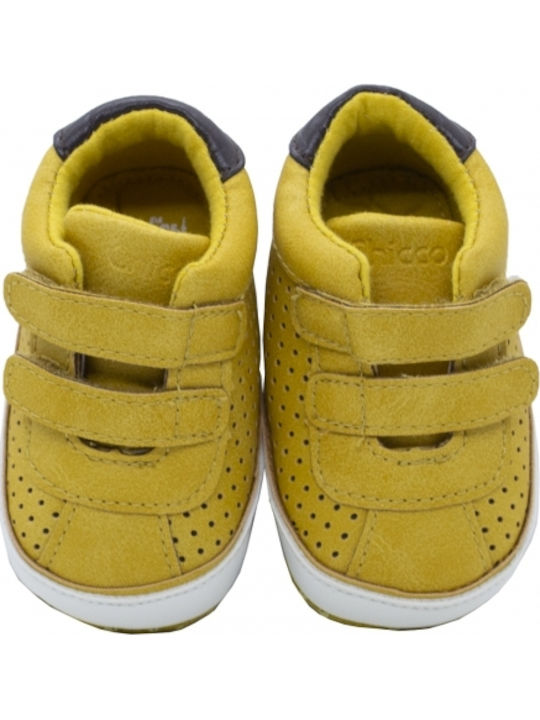 Chicco Βρεφικά Sneakers Αγκαλιάς Καφέ Sneakers