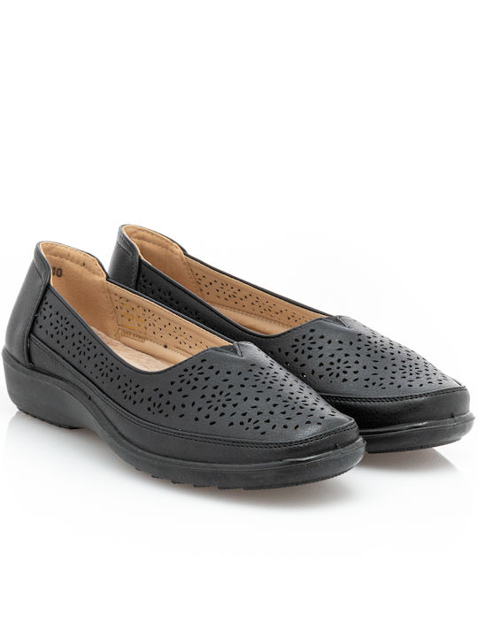 Antrin Women's Moccasins in Black Color