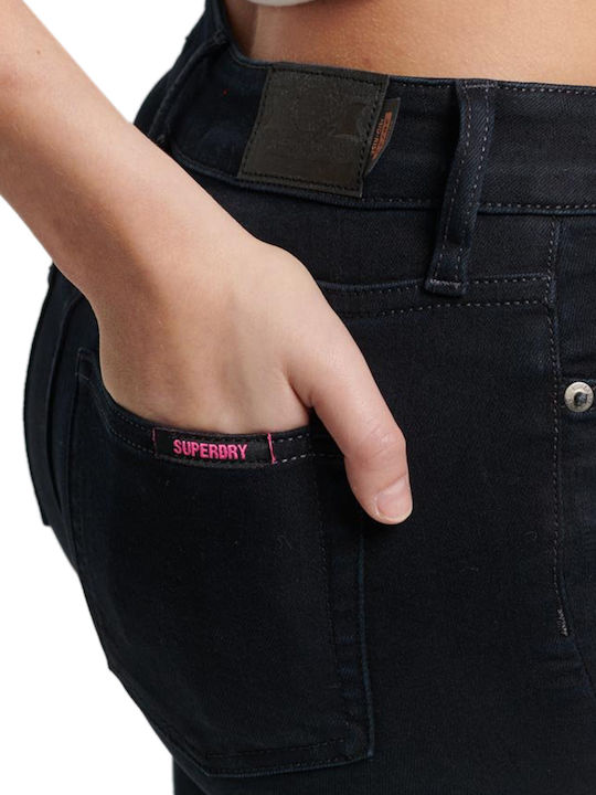 Damenjeans in Enger Passform